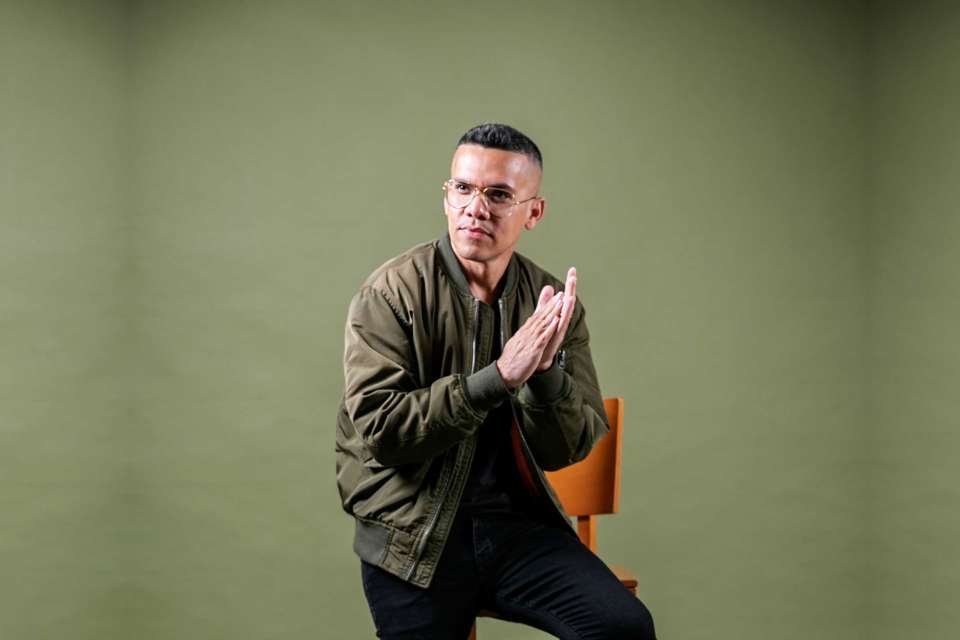 A ritmo de EMD Julio Castellanos proclama que Es tiempo de celebrar